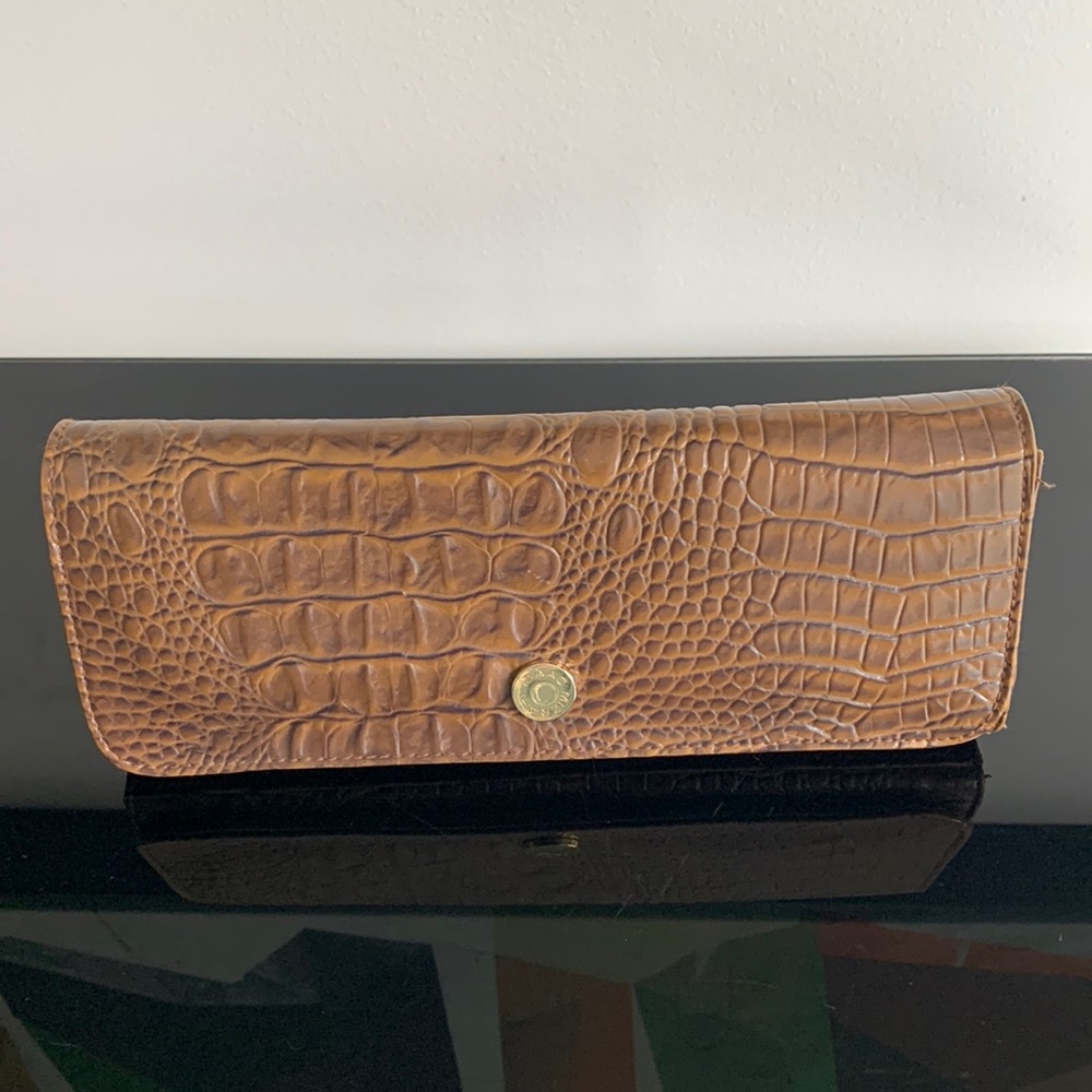 Isaac Mizrahi brown crock embossed clutch